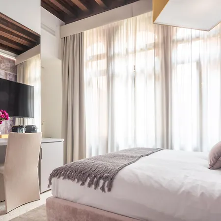 Ninfea Luxury Suites-2
